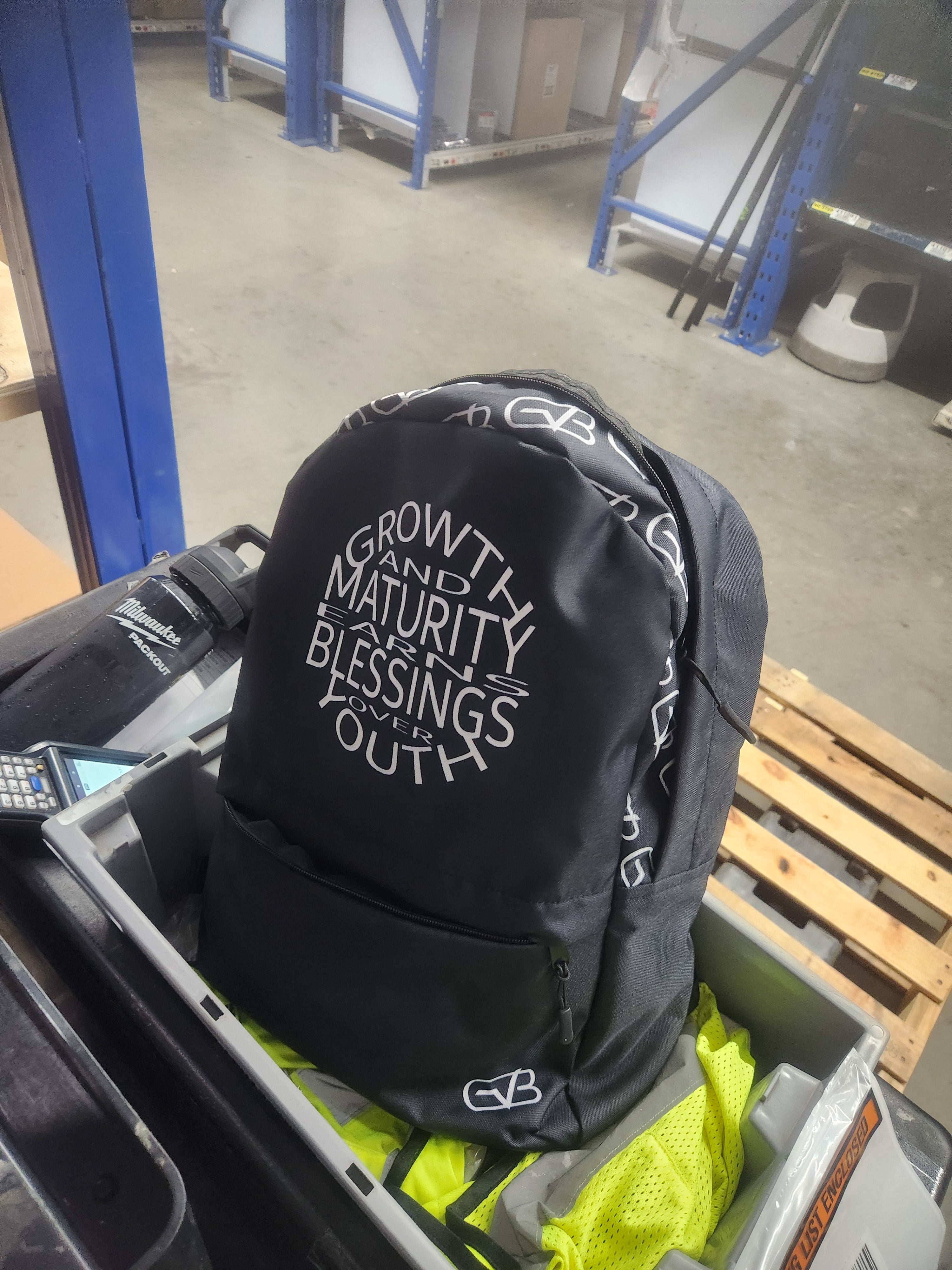 Power Backpack BLACKOUT